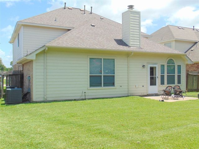 1319 Magnolia Dale Drive, Fresno, TX 77545