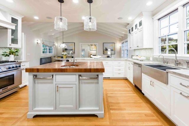 428 Maple Street, Palo Alto, CA 94301