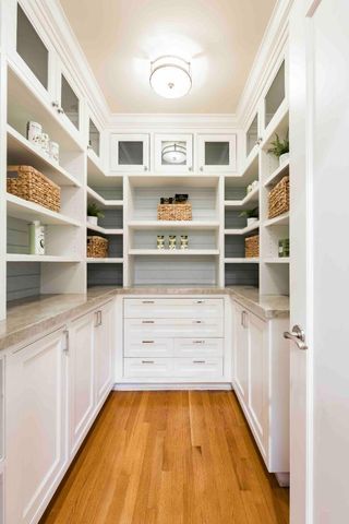 428 Maple Street, Palo Alto, CA 94301