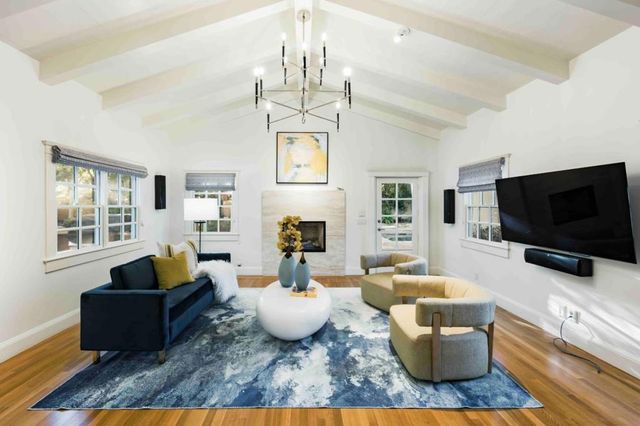 428 Maple Street, Palo Alto, CA 94301