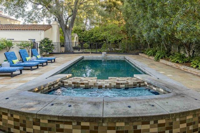 428 Maple Street, Palo Alto, CA 94301