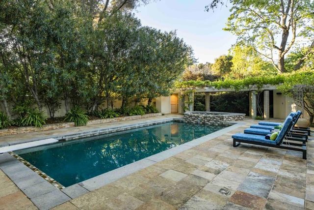 428 Maple Street, Palo Alto, CA 94301