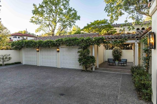 428 Maple Street, Palo Alto, CA 94301