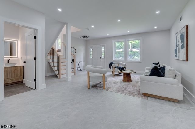 896 Union Valley Rd, West Milford Twp., NJ 07480