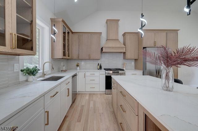 896 Union Valley Rd, West Milford Twp., NJ 07480