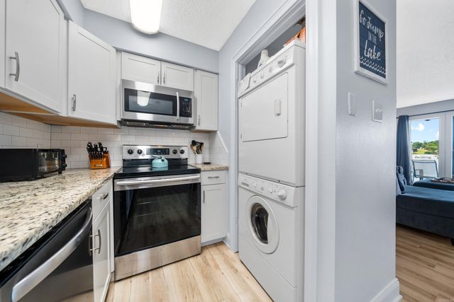 1319 Airport Rd Unit 2F, Hot Springs, AR 71913