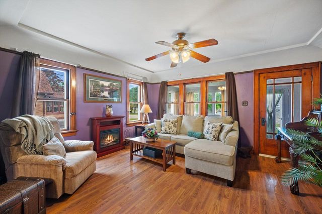3709 E Ryan ROAD, Oak Creek, WI 53154