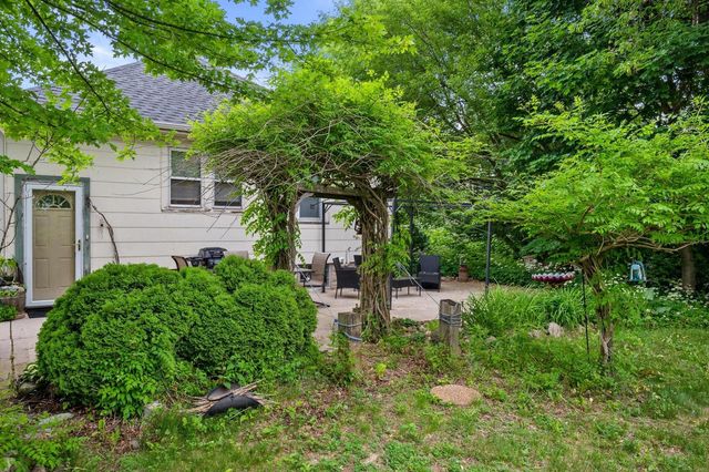 3709 E Ryan ROAD, Oak Creek, WI 53154