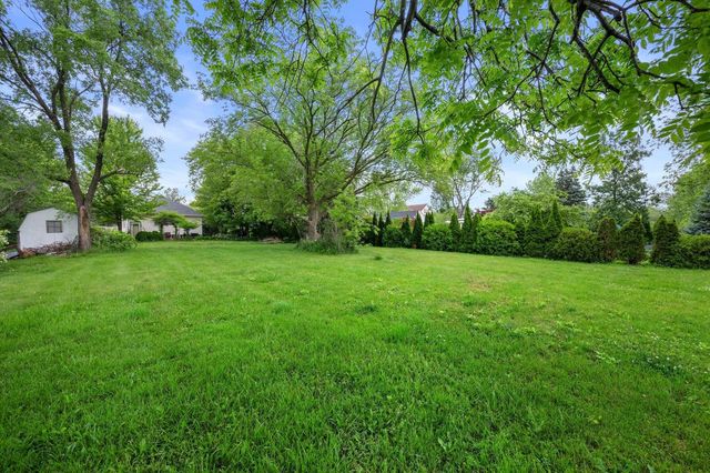 3709 E Ryan ROAD, Oak Creek, WI 53154