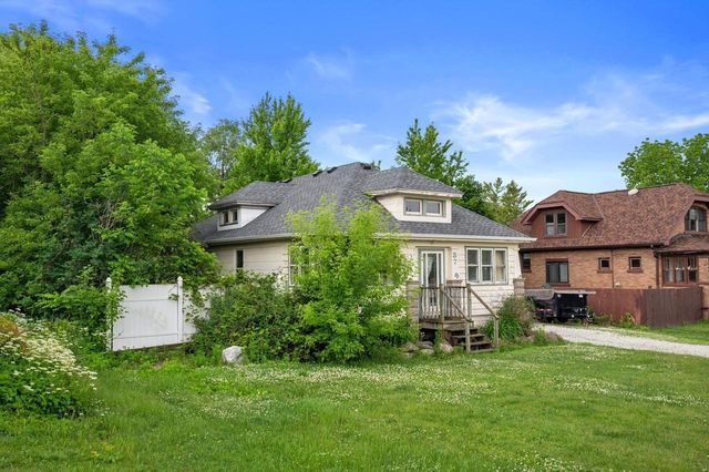 3709 E Ryan ROAD, Oak Creek, WI 53154
