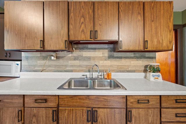 3709 E Ryan ROAD, Oak Creek, WI 53154