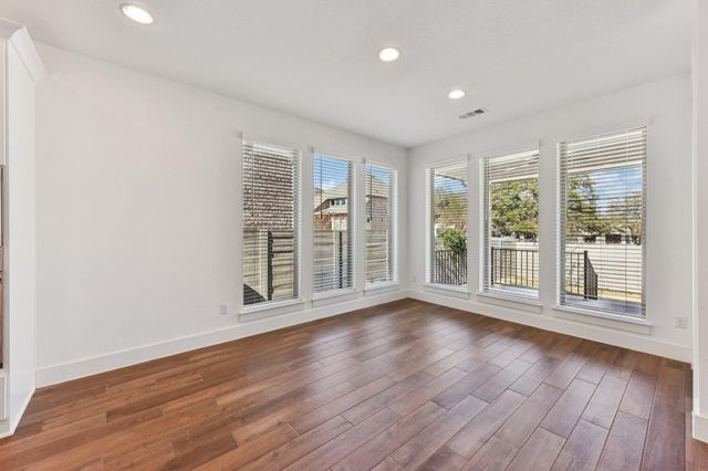 225 Ashmore LN, Georgetown, TX 78628