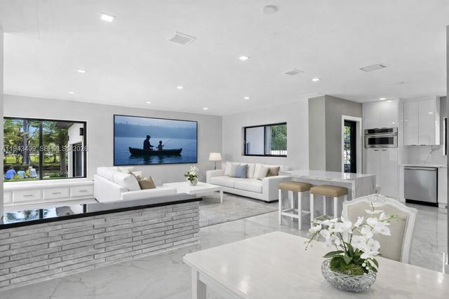 260 NW 86th St, El Portal, FL 33150