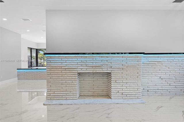 260 NW 86th St, El Portal, FL 33150