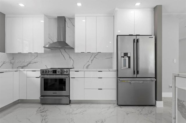 260 NW 86th St, El Portal, FL 33150