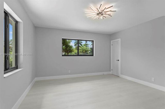 260 NW 86th St, El Portal, FL 33150