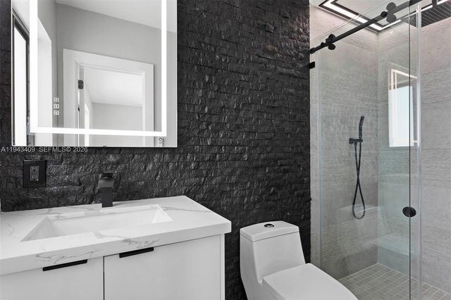 260 NW 86th St, El Portal, FL 33150