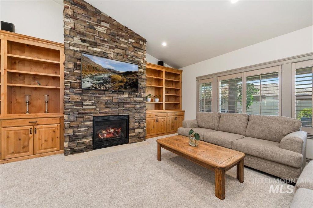 2433 Blick, Twin Falls, ID 83301 photo 3