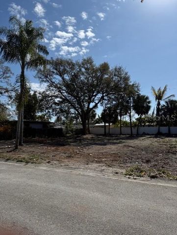 6611 KINGSWOOD DRIVE N, St Petersburg, FL 33702