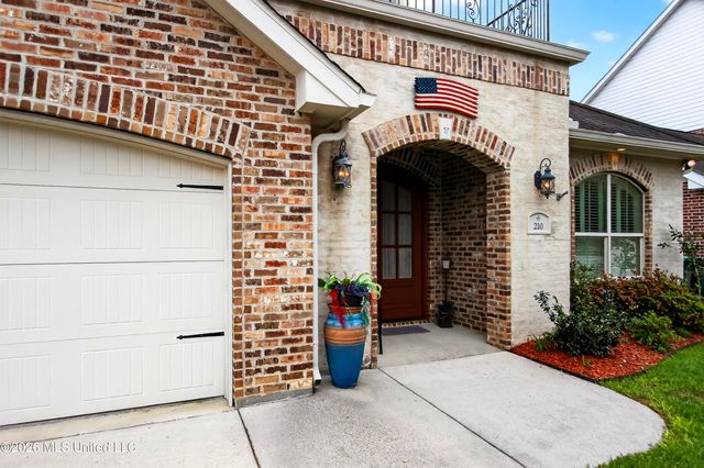 210 Fairway Villa, Diamondhead, MS 39525