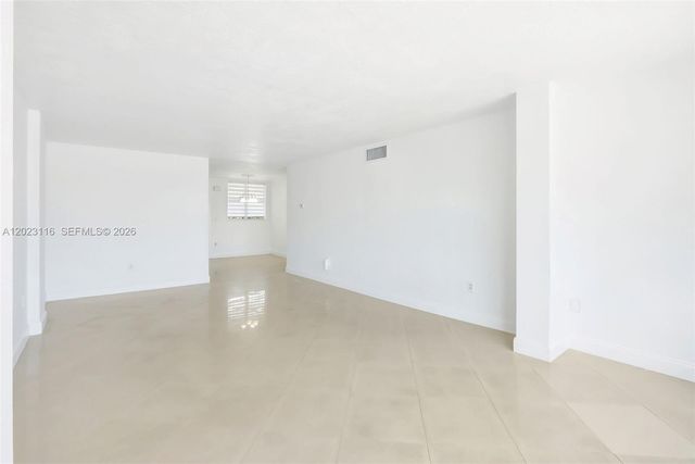 1475 NE 125th Ter 408H, North Miami, FL 33161