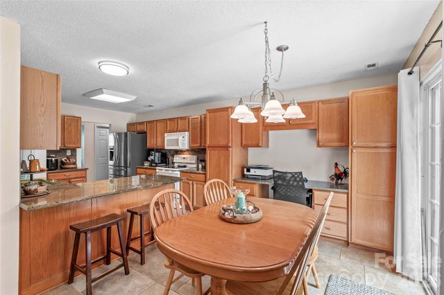 1174 Mocksville Highway, Statesville, NC 28625
