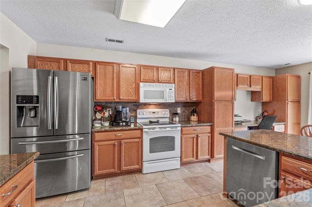 1174 Mocksville Highway, Statesville, NC 28625