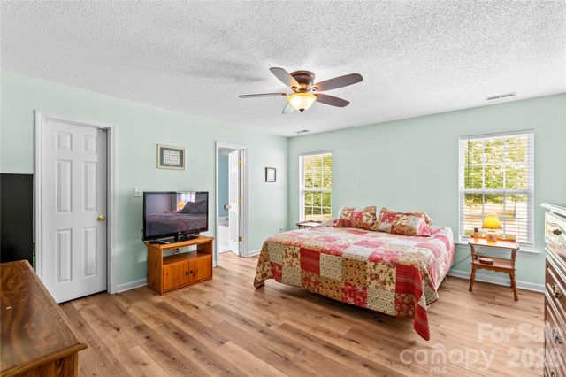 1174 Mocksville Highway, Statesville, NC 28625