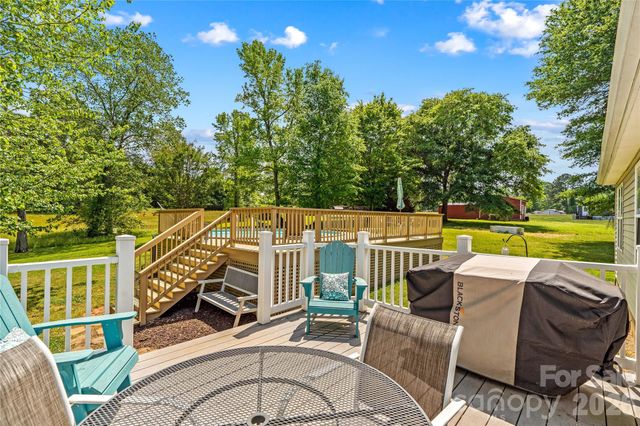 1174 Mocksville Highway, Statesville, NC 28625