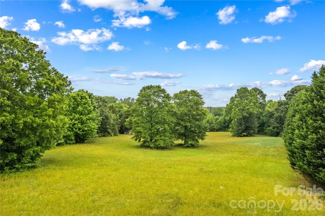 1174 Mocksville Highway, Statesville, NC 28625
