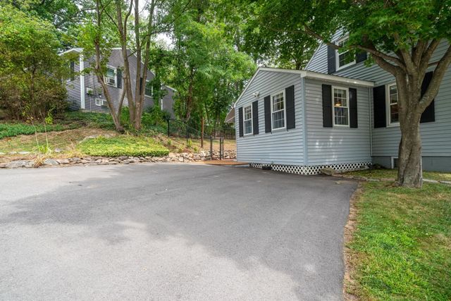 60 Bosse Avenue, Manchester, NH 03103