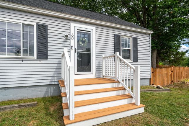 60 Bosse Avenue, Manchester, NH 03103