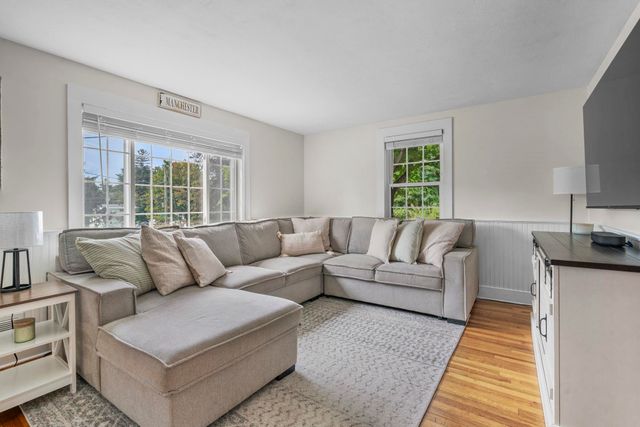 60 Bosse Avenue, Manchester, NH 03103