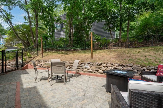 60 Bosse Avenue, Manchester, NH 03103