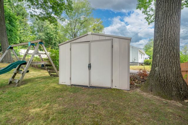 60 Bosse Avenue, Manchester, NH 03103