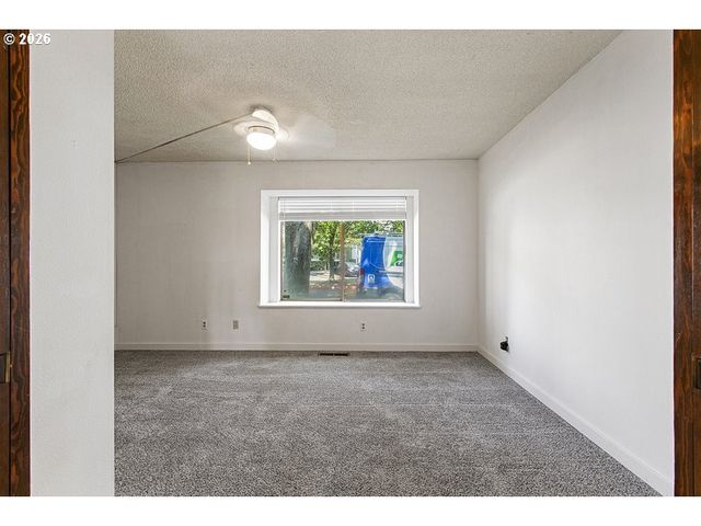 224 N HAYDEN BAY Dr, Portland, OR 97217