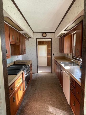 11758 Monroe Road, Hinton Twp, MI 49336