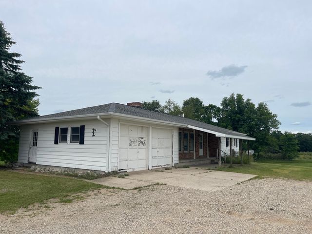 11758 Monroe Road, Hinton Twp, MI 49336