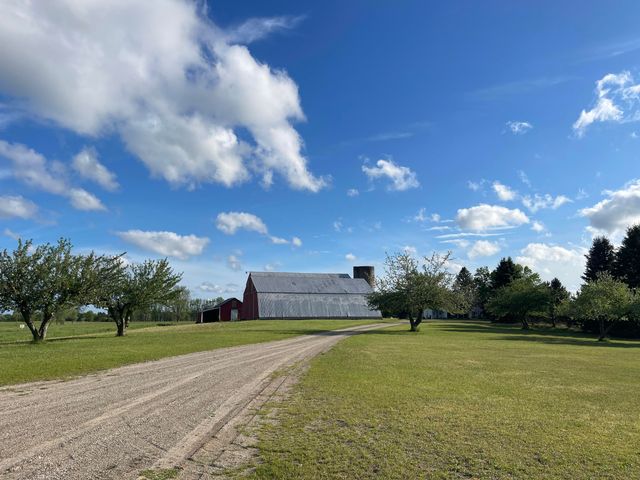11758 Monroe Road, Hinton Twp, MI 49336