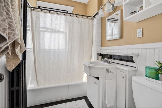 60 Charlesgate E 106, Boston, MA 02215