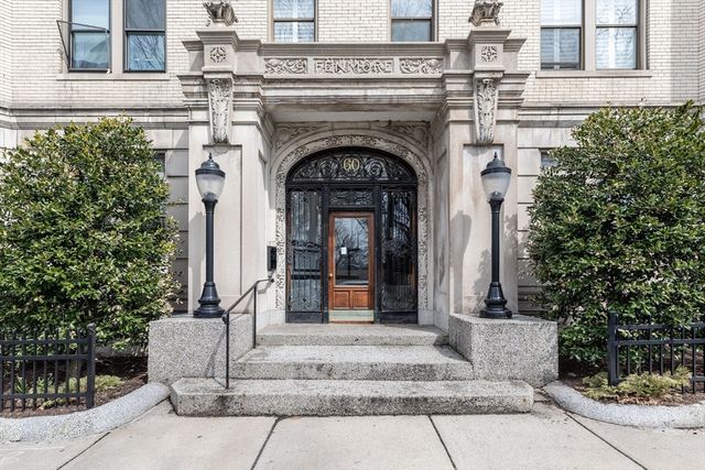 60 Charlesgate E 106, Boston, MA 02215