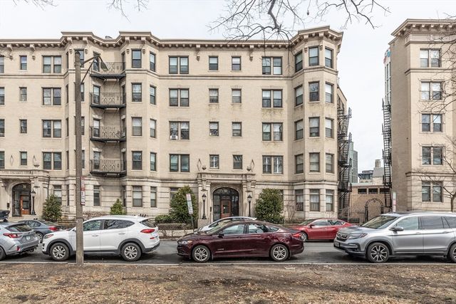 60 Charlesgate E 106, Boston, MA 02215