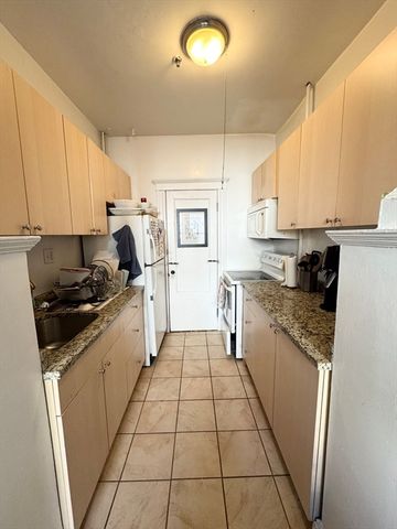 74 The Fenway 46, Boston, MA 02115