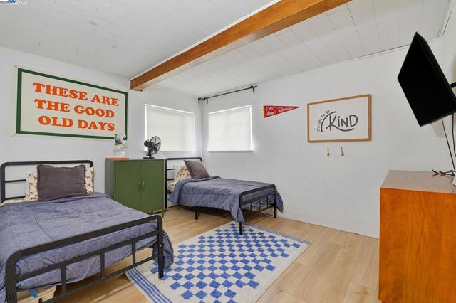 2823 Hilltop Rd, Concord, CA 94520