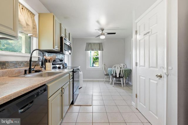 2418 4TH AVE, Upper Chichester, PA 19061