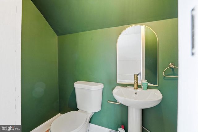 2418 4TH AVE, Upper Chichester, PA 19061