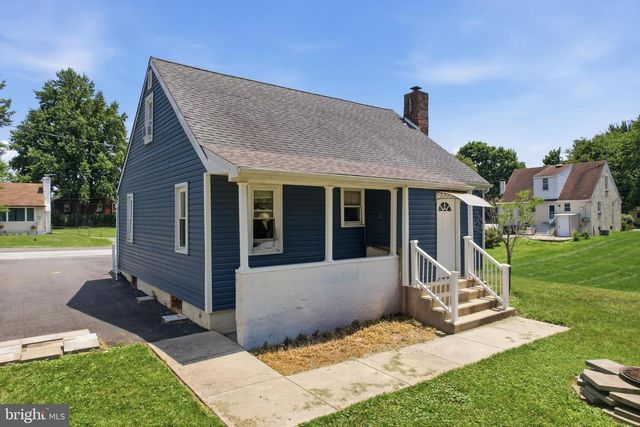2418 4TH AVE, Upper Chichester, PA 19061