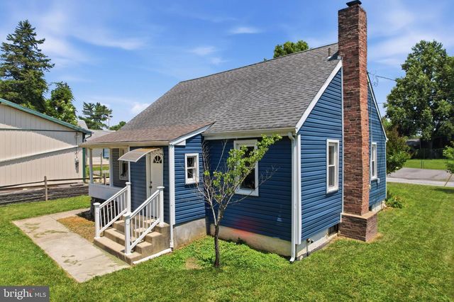 2418 4TH AVE, Upper Chichester, PA 19061