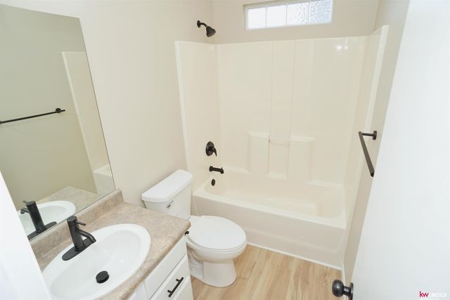 2648 SW 17th Street, Lincoln, NE 68522