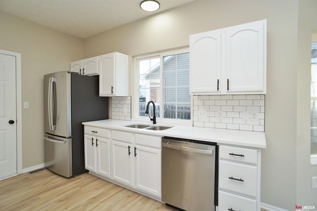 2648 SW 17th Street, Lincoln, NE 68522